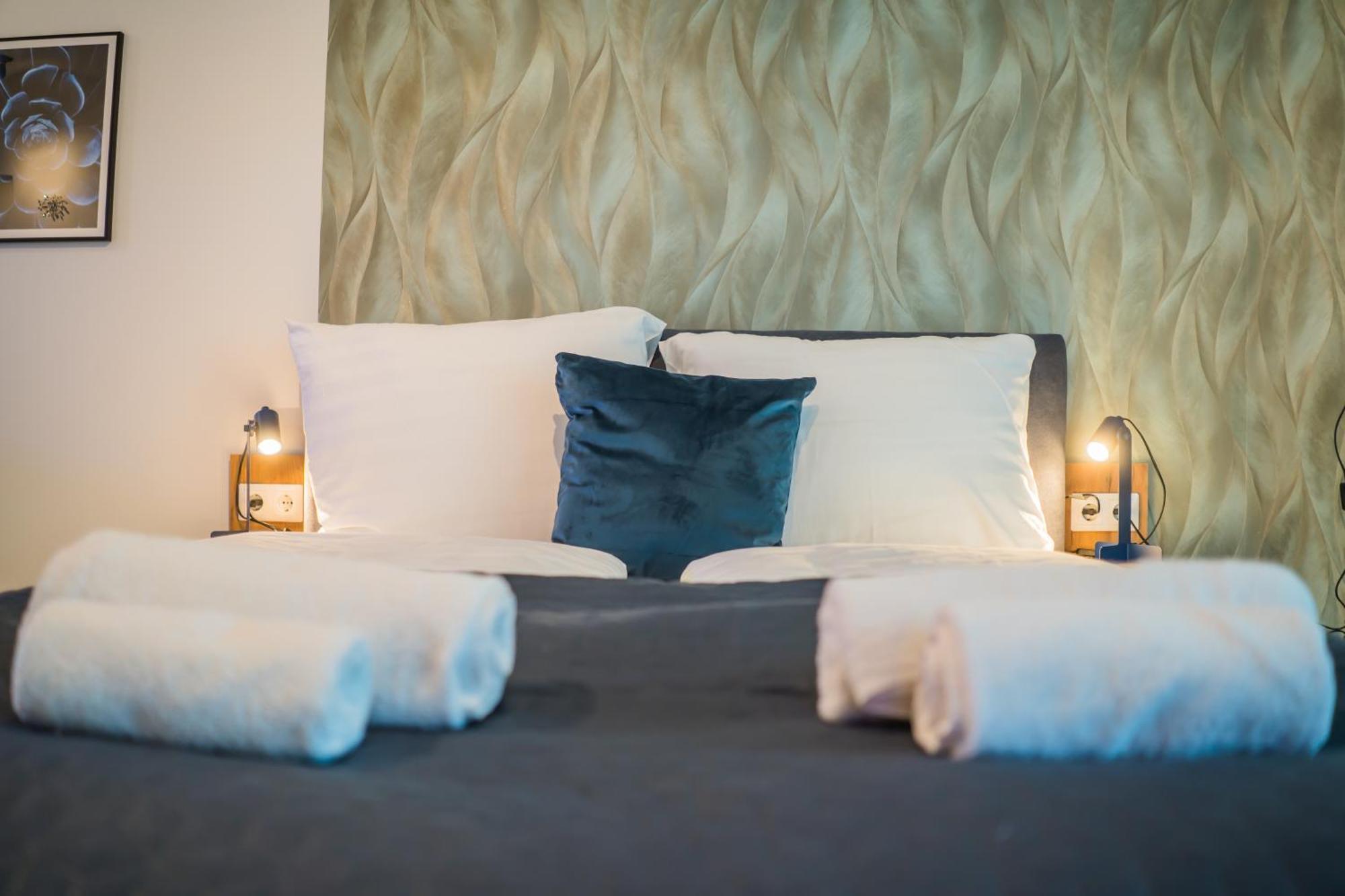Myflat Wave 36 Suite Siofok Ngoại thất bức ảnh